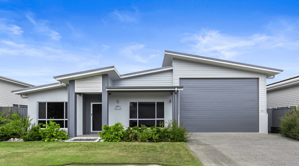 Site 53, situated in the Clubhouse precinct, this home features the modern Contemporary facade and is located in Greenview Drive only a short stroll from the Clubhouse. 